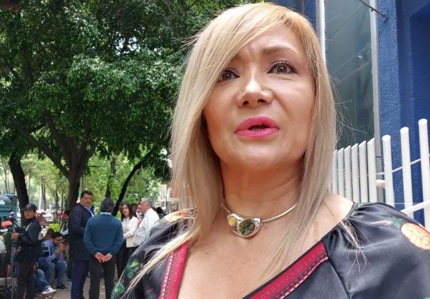 Adrianha Flores, militante inactiva del PRI y directora de organizaciones civiles, se registra para buscar Presidencia con el Frente Amplio por México.