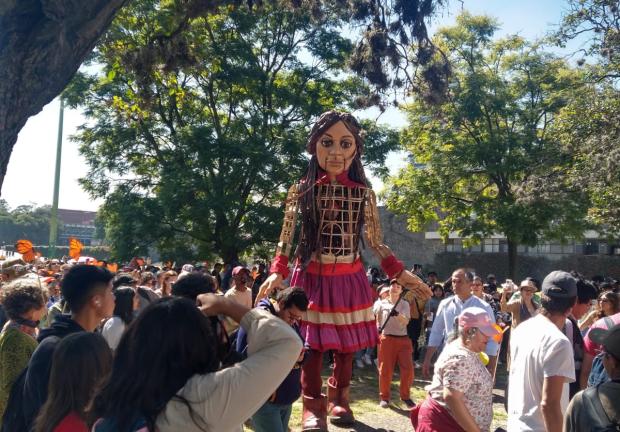 La pequeña Amal recorrió la UNAM.