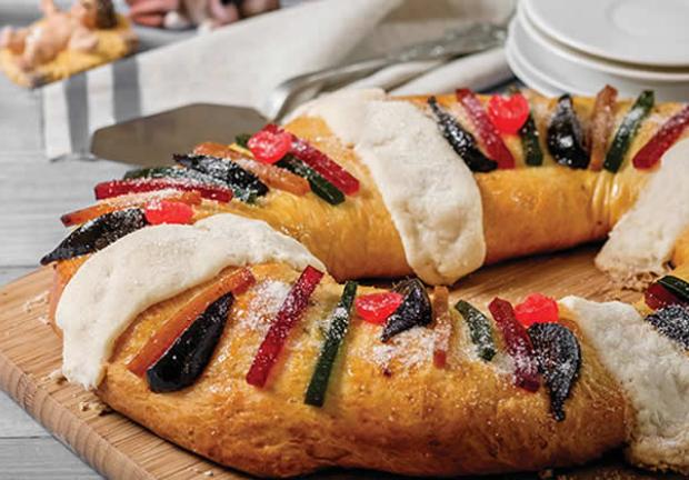 La Rosca de Reyes del Costco es de la marca Kirkland y tiene un peso de 2 kilos con un precio de 469 pesos.