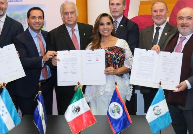 La gobernadora Mara Lezama firmó el Plan de Trabajo del Mundo Maya México, una iniciativa para promover la actividad comunitaria y sustentable en el turismo y con ello ampliar la oferta de experiencias turísticas y culturales