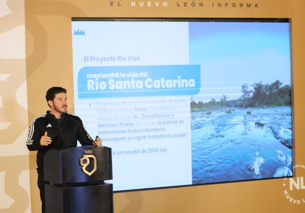 El gobernador Samuel García mencionó que entre las obras que se harán está el tratamiento avanzado de tecnología; la segunda presa Rompepicos; la ampliación de la planta de tratamiento de agua residual García y el proyecto de Río Vivo en Santa Catarina.