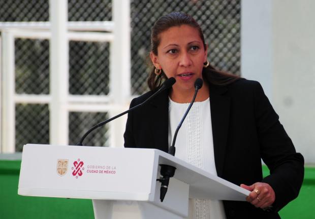 Evelyn Parra, alcaldesa de Venustiano Carranza, durante una conferencia.