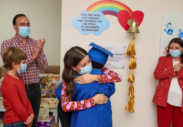 Reiteran Paola Rodríguez y Manolo Jiménez compromiso en la lucha contra el cáncer infantil