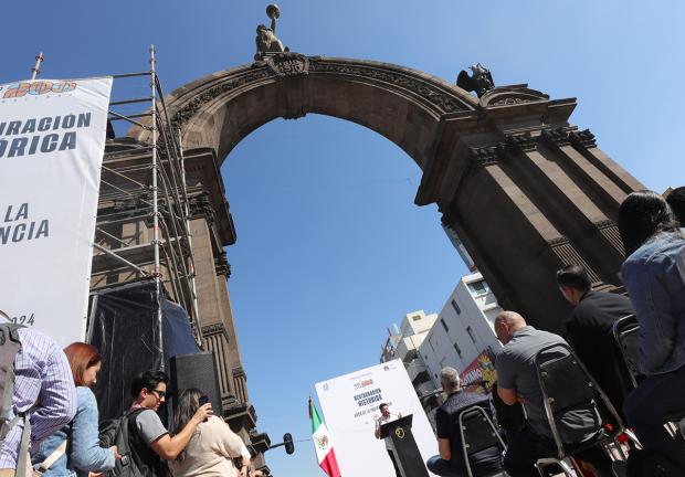 Inicio de las obras de la restauración del Arco de la Independencia