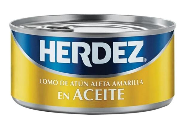 El atún Herdez en su presentación "Lomo de atún aleta amarilla en aceite" no contiene soya.