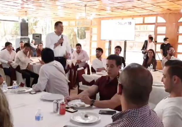 Dialoga Alejandro Armenta con jóvenes empresarios poblanos sobre el futuro de Puebla