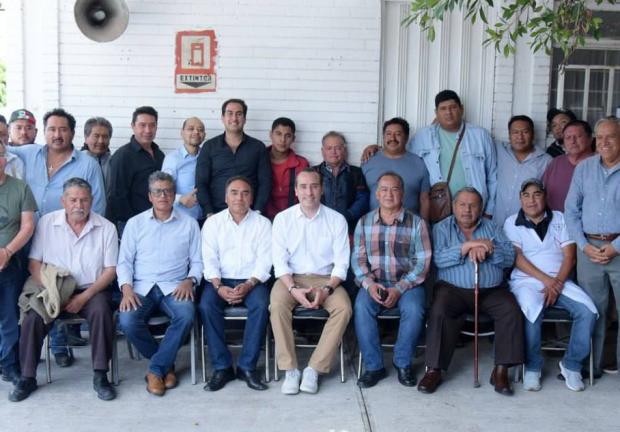 La Unión de Introductores de Ganado en Puebla, invitó a Mario Riestra a sostener una mesa de diálogo