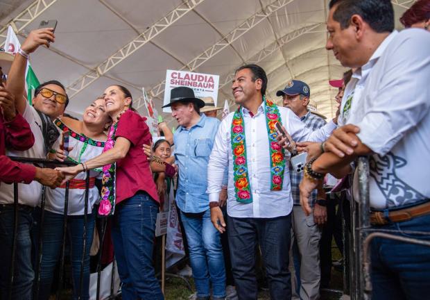 Promete Sheinbaum acompañada por el candidato a gobernador Eduardo Ramírez