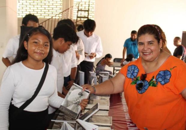La Secretaría de la Mujer de Guerrero entrega material educativo