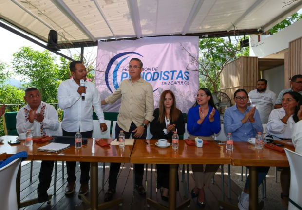 El director de Comunicación Social del Estado tomó protesta al nuevo comité de la Federación de Periodistas de Acapulco.