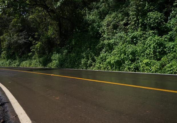 Se rehabilitó la conectividad carretera de 22 municipios en Hidalgo.