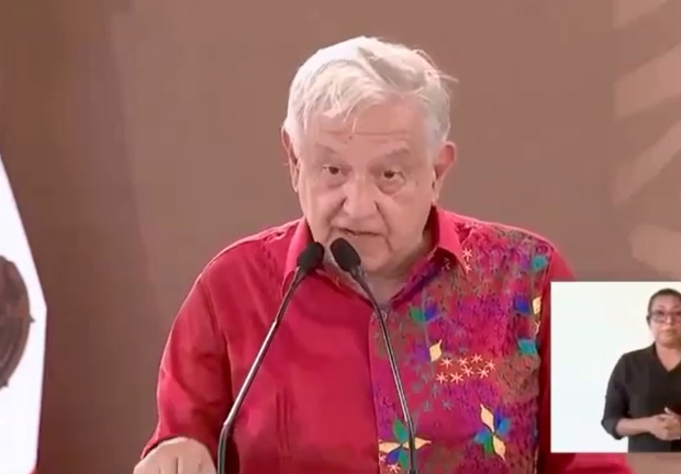 AMLO elogia a Mara Lezama en visita de supervisión a Ichkabal