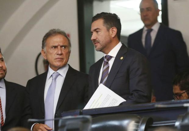 Miguel Ángel Yunes Márquez y Miguel Yunes Linares fueron expulsados del PAN.