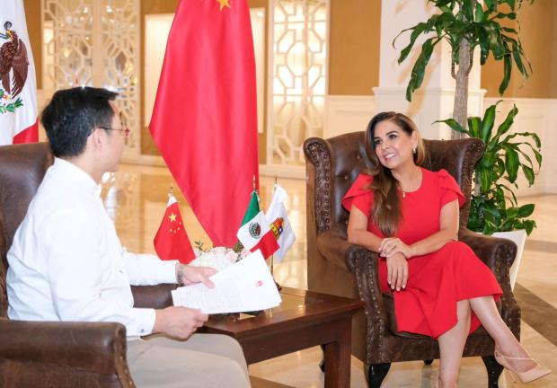 Gobernadora de Quintana Roo y embajador de China exploran oportunidades para atraer turismo chino a la región.