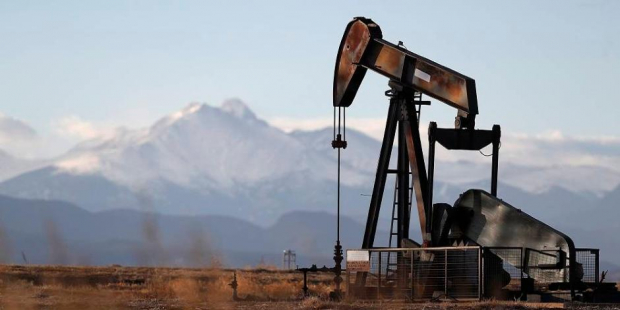 Los precios del petróleo cayeron más de 1 por ciento el viernes
