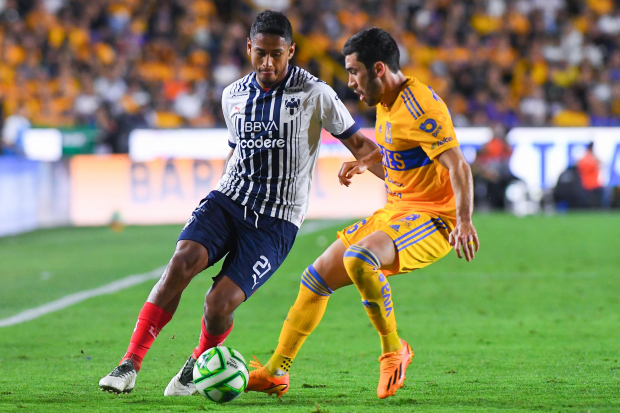 Tigres y Monterrey pusieron en marcha las semifinales de la Liga MX con su enfrentamiento en el Estadio Universitario.