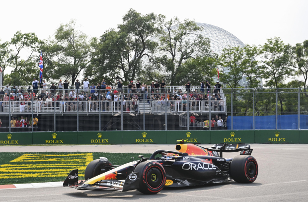 El Red Bull de Checo Pérez durante una de las prácticas del Gran Premio de Canadá de F1.