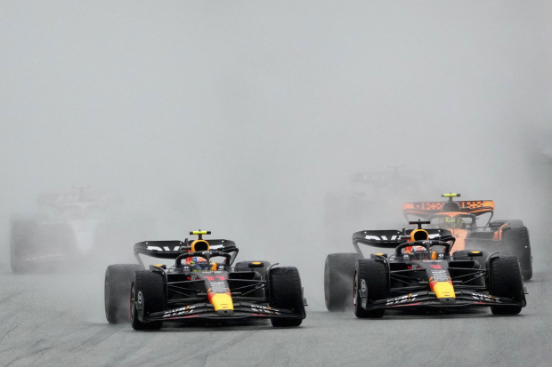 Checo Pérez y Max Verstappen en la carrera sprint del Gran Premio de Austria de F1.