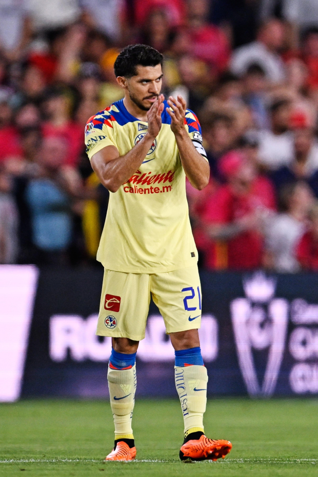 Henry Martín celebra un gol con el América en la fase de grupos de la Leagues Cup.