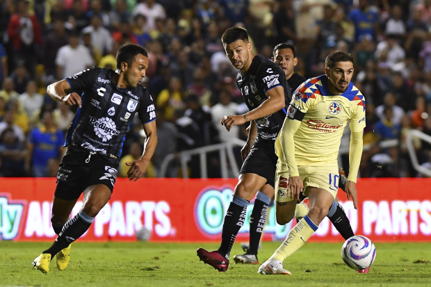 Una acción del Querétaro vs América, correspondiente a la Jornada 2 del Torneo Apertura 2023 de la Liga MX, en el Estadio Corregidora