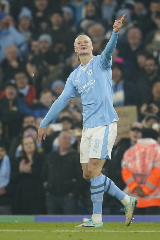 Erling Haaland festeja un gol con el Manchester City en la Champions League.