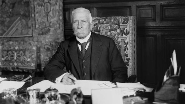 1911. La Cámara de Diputados acepta la renuncia de Porfirio Díaz como presidente de México
