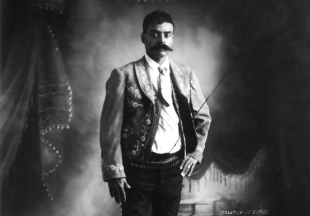 Emiliano Zapata proclama el Plan de Ayala.