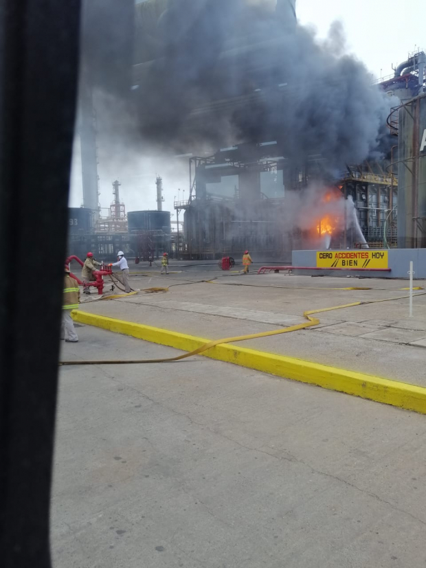 Conato de incendio en refinería de Salina Cruz.