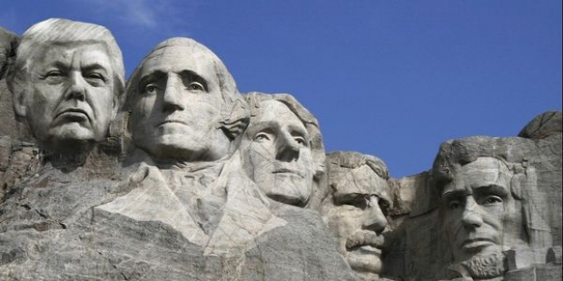 Imagen de Trump en el Monte Rushmore hecha por seguidores del presidente.