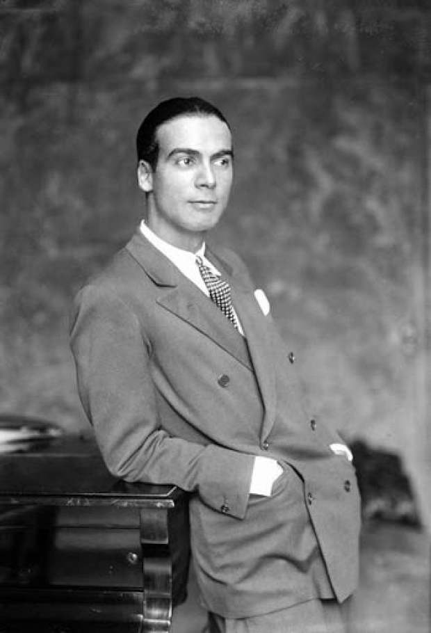 Cristobal Balenciaga (1895-1972), couturier espagnol. 1927.     LIP-12264