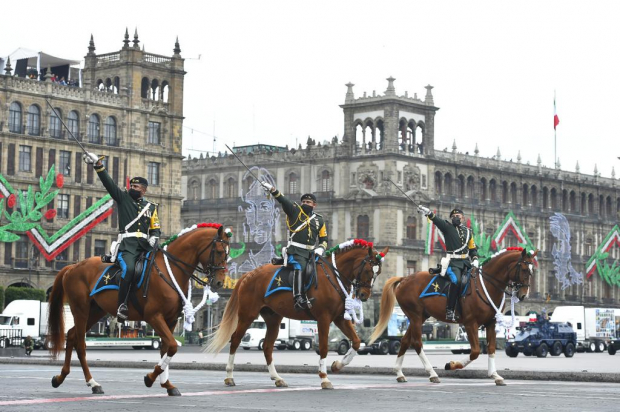 Durante el desfile militar del 210 de aniversario de la Independencia de México, el 16 de septiembre de 2020.