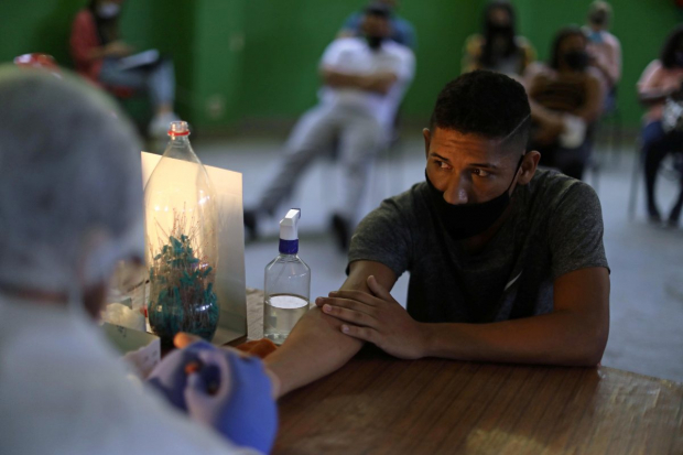 En Brasil aplican pruebas para detectar al nuevo coronavirus.