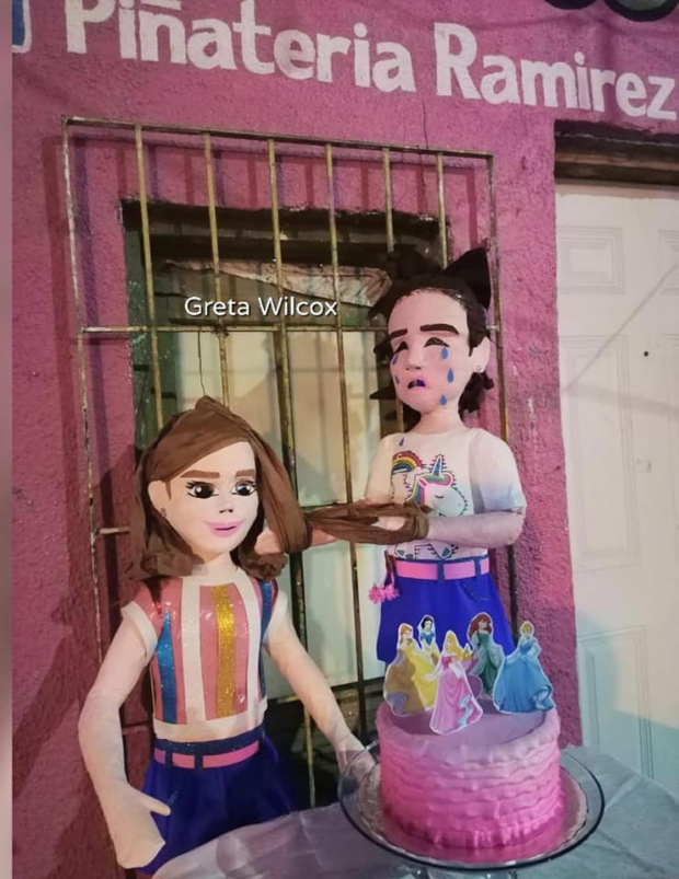 Piñatas de las niñas del pastel