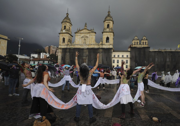 Colombia. Protestas por el mundo para poner fin a la violencia contra la mujer.