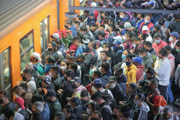 El Metro Pantitlán no redujo su cantidad de usuarios.