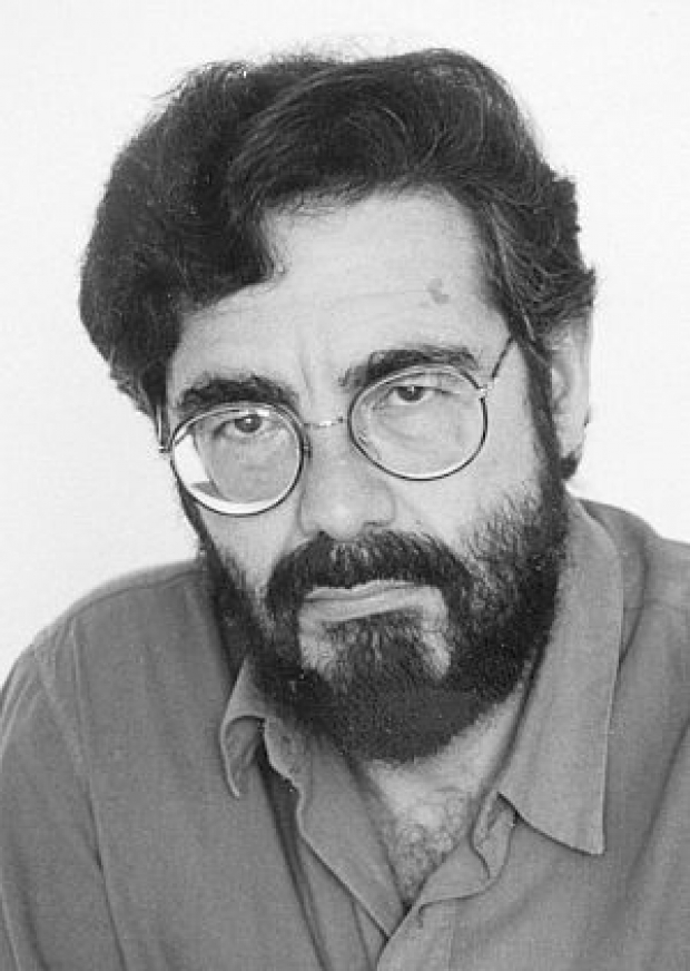 El poeta Julián Ríos en una foto de archivo.