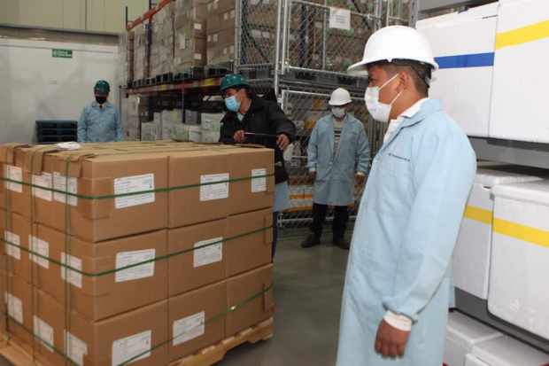 Las vacunas CanSino envasadas en México será trasladadas a los almacenes Birmex del Estado de México
