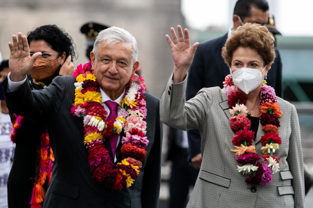 Andrés Manuel López Obrador, presidente de México y Dilma Rouseff, expresidenta de Brasil, encabezaron la ceremonia por los “700 años de la fundación de México-Tenochtitlán”.