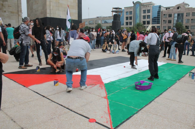 Ciudadanos palestinos y mexicanos se reunieron en el Monumento a la Revolución para exigir alto al fuego de parte de Israel contra Palestina