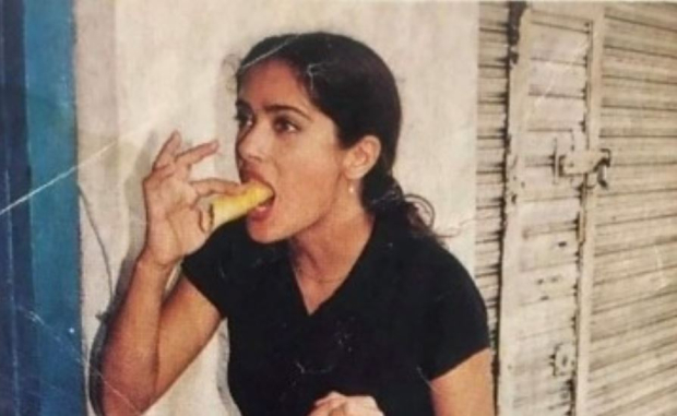 Salma Hayek comiendo tacos