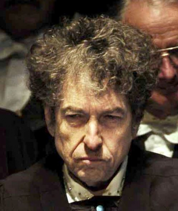 Bob Dylan niega las acusaciones