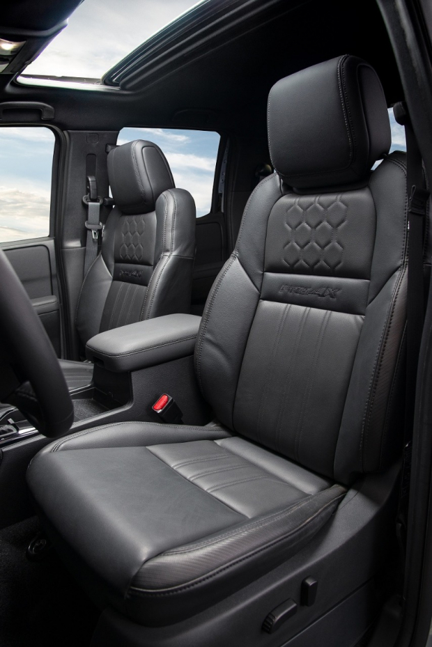 Nissan Frontier V6 PRO-4X llegará con un diseño exterior e interior completamente renovado, de alta calidad y robusto.
