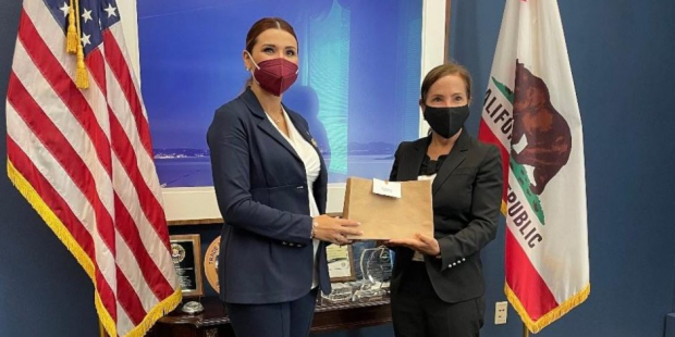 Marina del Pilar Ávila sostuvo un encuentro con la vicegobernadora de California Eleni Koukoulakis.