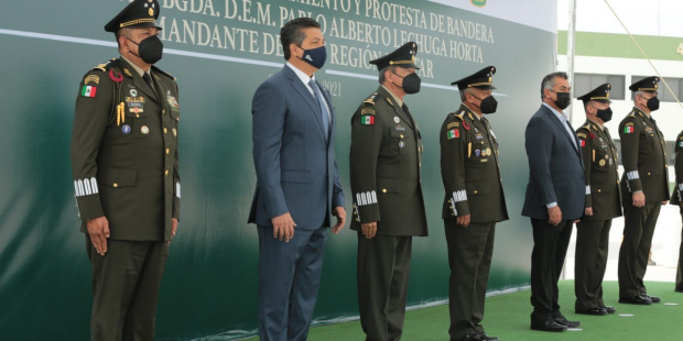 Al evento también asistió el gobernador de Nuevo León, Jaime Rodríguez Calderón.