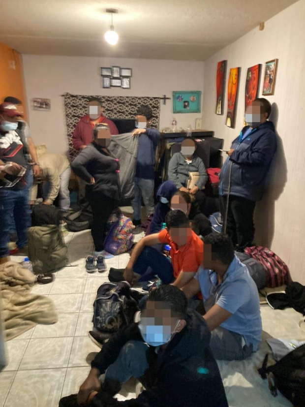 Autoridades del INM rescataron a 26 migrantes en Aguascalientes.