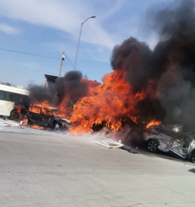 Arde la México-Puebla: accidente carretero deja 15 muertos