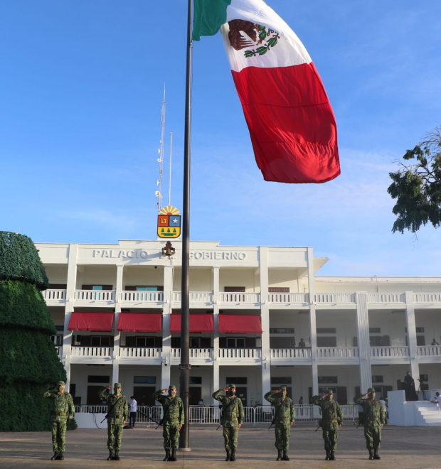 Se realizó en Chetumal el desfile conmemorativo del 111 Aniversario del inicio de la Revolución Mexicana