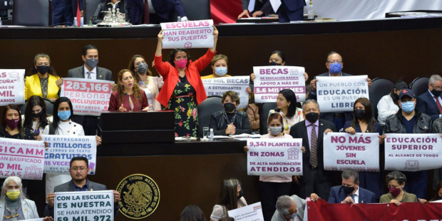 Legisladores de Morena destacaron logros de programas sociales en materia de educación.