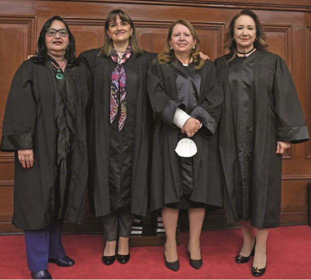 De izq. a der.: Norma Lucía Piña, Margarita Ríos-Farjat, Loretta Ortiz y Tasmín Esquivel, ministras de la Suprema Corte.