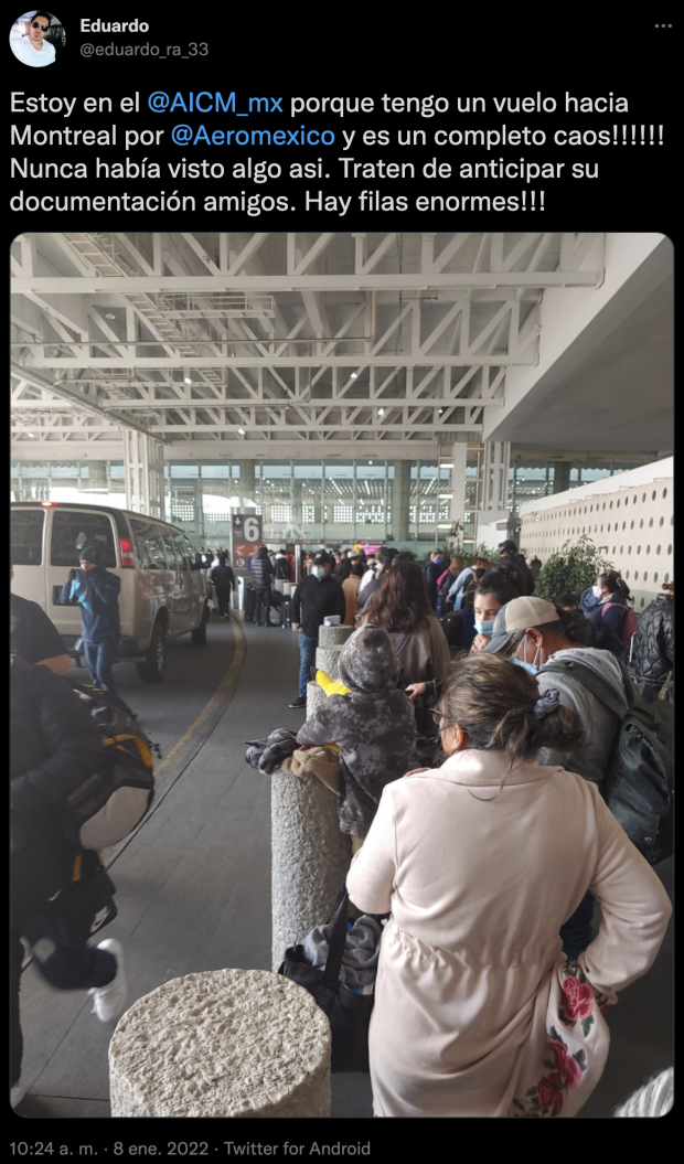 Un usuario de twitter compartió la fila de espera que llega hasta el exterior de la terminal